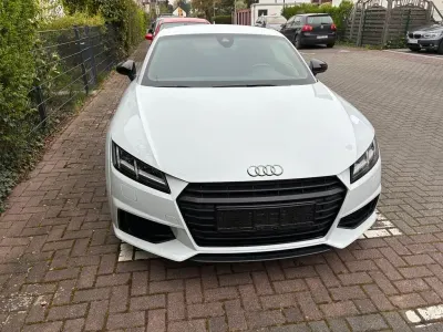 Gebraucht Audi TT Sport 179 PS (131 kW) 2017 Weiß Coupé