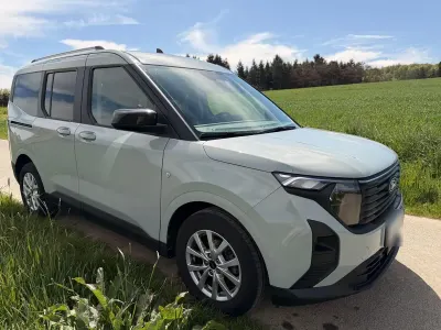 Occasion Ford Tourneo Courier Titanium 125 ch (91 kW) 2024 Gris Monospace