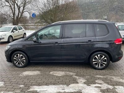 Schwarz Gebraucht 2020 VW Touran IQ Drive Van / Kleinbus | 16.900 € (Guter Preis)