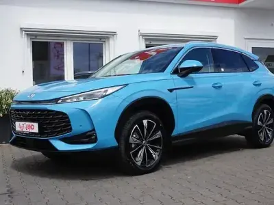 Neu MG HS Luxury 170 PS (125 kW) 2025 Andere SUV