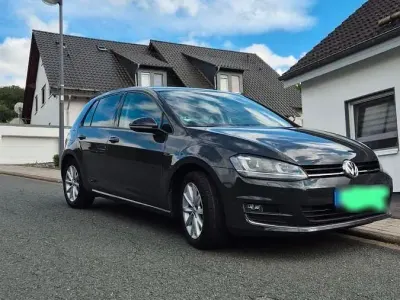 Gebraucht VW Golf VII LOUNGE 125 PS (91 kW) 2014 Grau Limousine