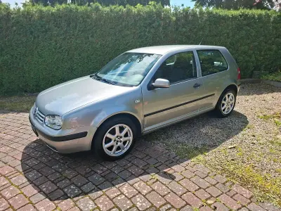 Gebraucht VW Golf IV 101 PS (74 kW) 2003 Silber Limousine