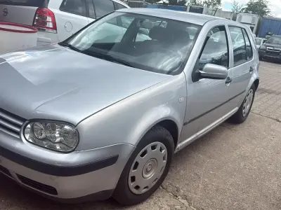 Gebraucht VW Golf IV 101 PS (74 kW) 2000 Silber Kleinwagen