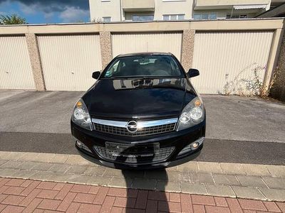 Opel Astra GTC