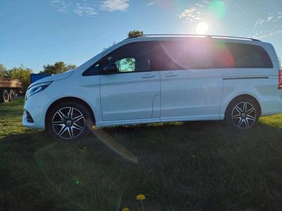 Usata Mercedes V220 AMG 163 CV (119 kW) 2022 Bianco Monovolume