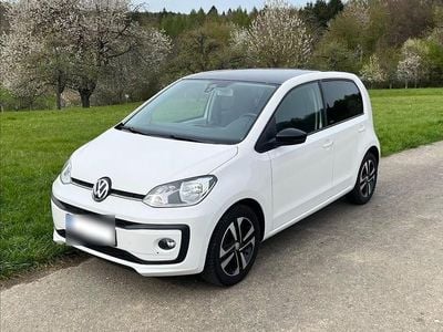 Second-hand VW up! IQ Drive 65 CP (47 kW) 2020 Alb Hatchback