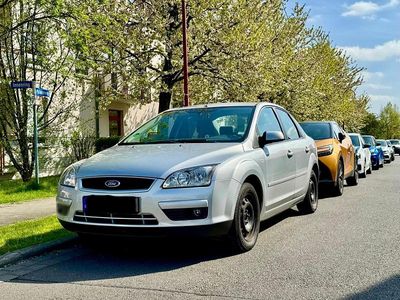 Używany Ford Focus 100 KM (73 kW) 2007 Srebrny Sedan/Limuzyna