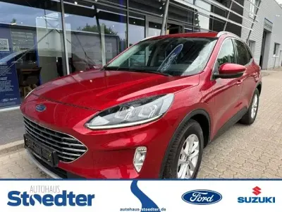 Gebraucht Ford Kuga Titanium 152 PS (111 kW) 2021 Rot SUV
