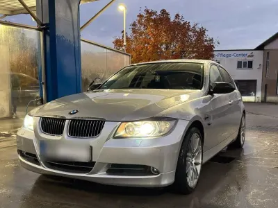 Second-hand BMW 330 Sport Line 258 CP (189 kW) 2006 Berlinǎ
