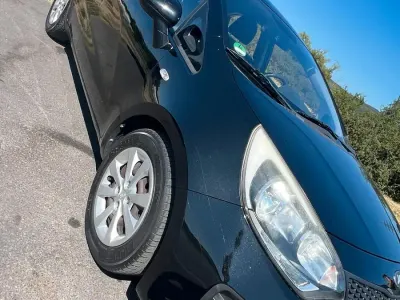 Gebraucht Kia Rio Edition 7 98 PS (72 kW) 2016 Schwarz Kleinwagen