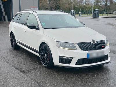 Schwarz Gebraucht 2015 Skoda Octavia vRS Limousine | 8.000 € (Fairer Preis)