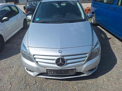 Begagnad Mercedes 180 109 HK (80 kW) 2012 Silver Sedan