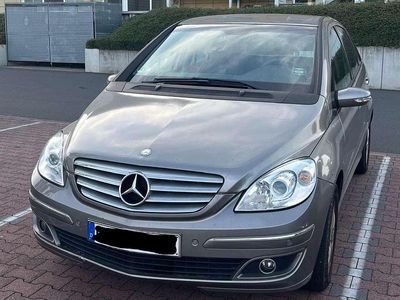 Usata Mercedes B200 136 CV (100 kW) 2007 Grigio Monovolume