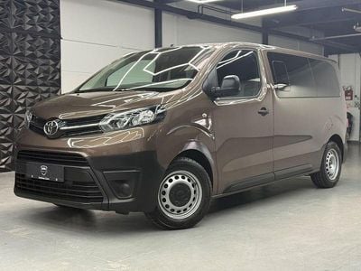 Begagnad Toyota Proace 150 HK (110 kW) 2016 Brun Minibuss