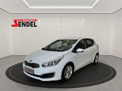 Gebraucht Kia Ceed DREAM-TEAM Edition 99 PS (72 kW) 2017 Weiß Kleinwagen