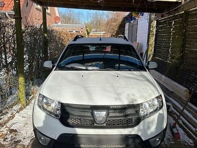 Gebraucht Dacia Sandero Stepway 92 PS (67 kW) 2015 Weiß Kleinwagen