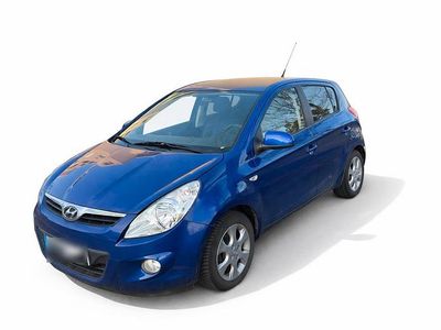 Gebraucht Hyundai i20 104 PS (76 kW) 2012 Blau Kleinwagen