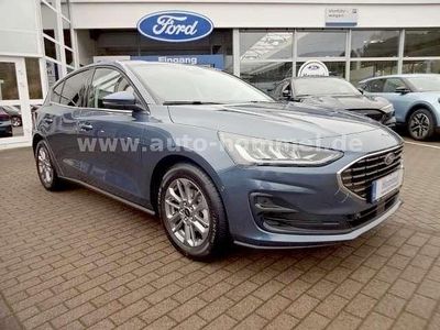 Neu Ford Focus Titanium 125 PS (91 kW) 2025 Chrome blue Limousine