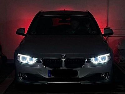 Gebraucht BMW 318 143 PS (105 kW) 2015 Silber Kombi