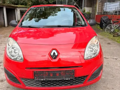 Używany Renault Twingo Authentique 58 KM (42 kW) 2009 Czerwony Hatchback