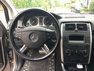 Mercedes B200