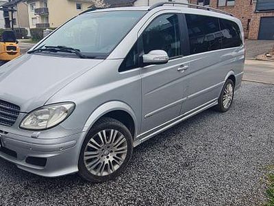 Usata Mercedes Viano 150 CV (110 kW) 2009 Argento Monovolume