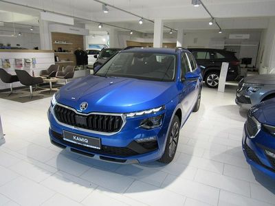 Raceblau metallic, raceblau Neu 2025 Skoda Kamiq Tour SUV | 28.750 € (Teuer)