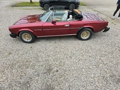 Gebraucht Fiat 124 Spider 105 PS (77 kW) 1980 Rot Cabrio