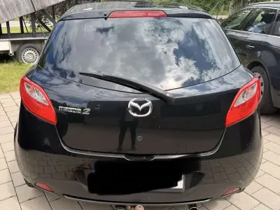 Gebraucht Mazda 2 Sendo 84 PS (61 kW) 2014 Schwarz Kleinwagen