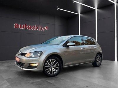 Silber Gebraucht 2016 VW Golf VII Allstar Limousine | 12.890 € (Fairer Preis)
