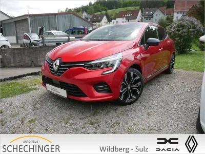 Gebraucht Renault Clio V Techno 140 PS (102 kW) 2023 Rot / dezirrot (metallic) Kleinwagen