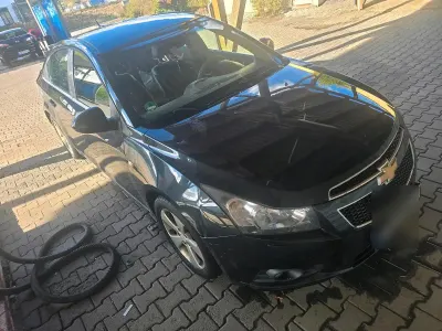 Gebraucht Chevrolet Cruze 163 PS (119 kW) 2012 Schwarz Limousine