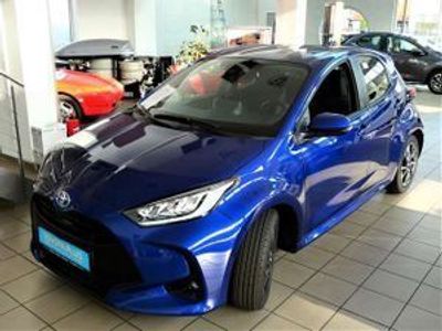 gebraucht Toyota Yaris Hybrid Team D + Comfort Paket +LED+ Sitzheizung