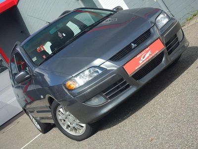 Gebraucht Mitsubishi Space Star 98 PS (72 kW) 2003 Grau Van / Kleinbus