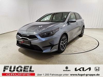 Lunar silber Neu 2025 Kia Ceed Style Kleinwagen | 24.799 € (Fairer Preis)