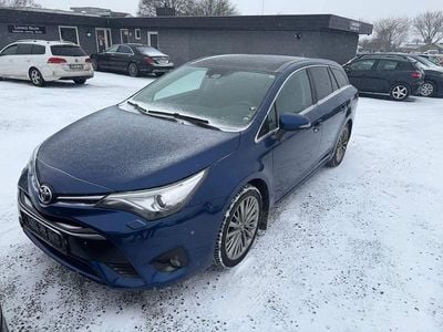 Gebraucht Toyota Avensis Comfort 147 PS (108 kW) 2015 Blau Limousine