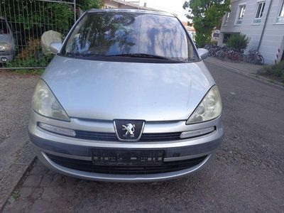 Peugeot 807