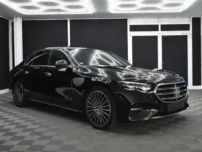 Gebraucht Mercedes E400 Premium Plus 252 PS (185 kW) 2023 Schwarz Limousine