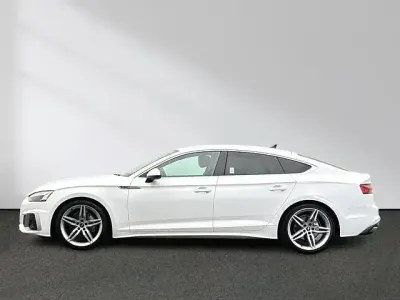 Gebraucht Audi A5 Sportback S-Line 265 PS (194 kW) 2022 Ibisweiß Kleinwagen