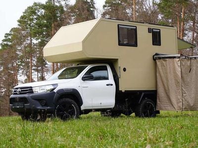 Gebraucht Toyota HiLux 150 PS (110 kW) 2018 Weiß Pickup