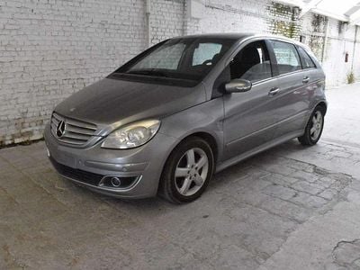 Mercedes B180