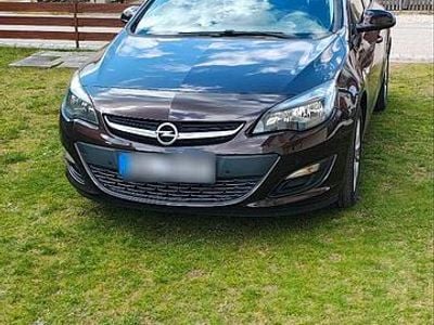 Usata Opel Astra 120 CV (88 kW) 2015 Marrone Utilitaria