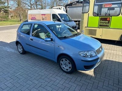 Usata Fiat Punto 80 CV (58 kW) 2005 Blu Utilitaria