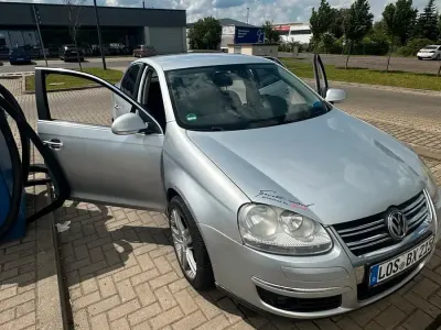 Gebraucht VW Jetta 140 PS (102 kW) 2007 Silber Limousine