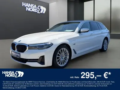Gebraucht BMW 530 Sport Line 292 PS (214 kW) 2022 Weiss / alpinweiss Kombi