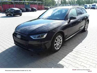 Gebraucht Audi A4 Advanced Plus 150 PS (110 kW) 2023 Mythosschwarz metallic Kombi
