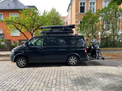 Gebraucht VW Transporter Basis 140 PS (102 kW) 2010 Schwarz Van
