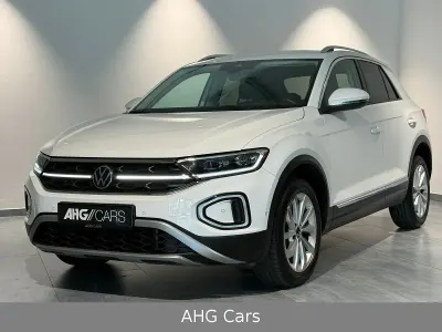 Second-hand VW T-Roc Style 150 CP (110 kW) 2023 Alb SUV