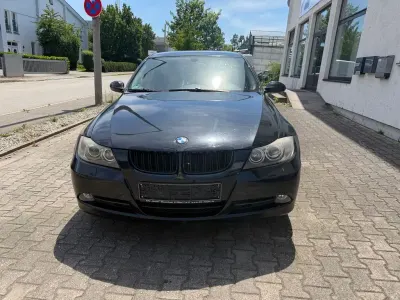 Gebraucht BMW 325 Sport Line 218 PS (160 kW) 2006 Schwarz Kombi