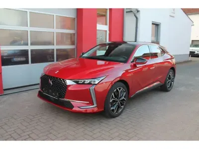 Gebraucht DS Automobiles DS4 Opera 131 PS (96 kW) 2024 Lackierung peperoncino red/typ SUV